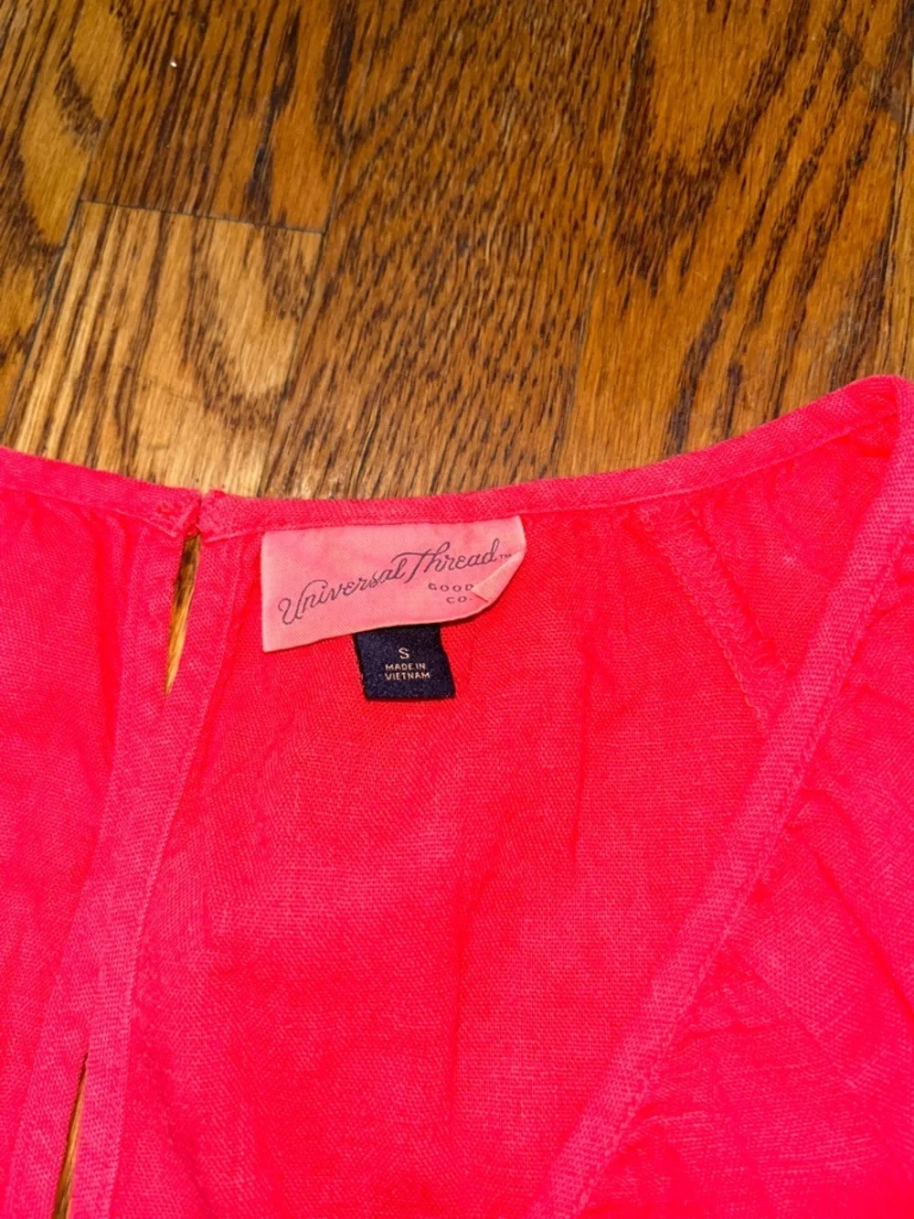 Universal Thread Coral Linen Blend Romper – Women’s Small